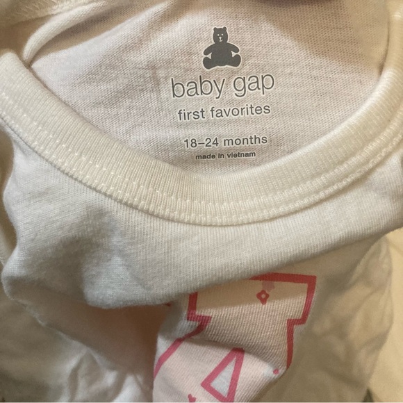 Baby GAP Girl Floral Pajama Set Size 18-24 Months - Picture 5 of 5